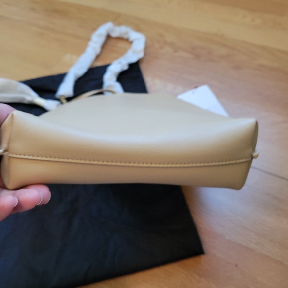 Saint laurent Suzanne small leather shoulder bag NWT - Picture 10 of 15